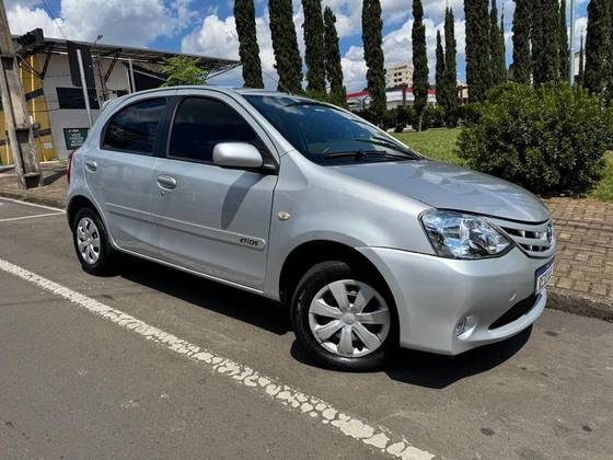 TOYOTA ETIOS 1.3 XS 16V FLEX 4P MANUAL TOYOTA ETIOS 1.3 XS 16V FLEX 4P MANUAL